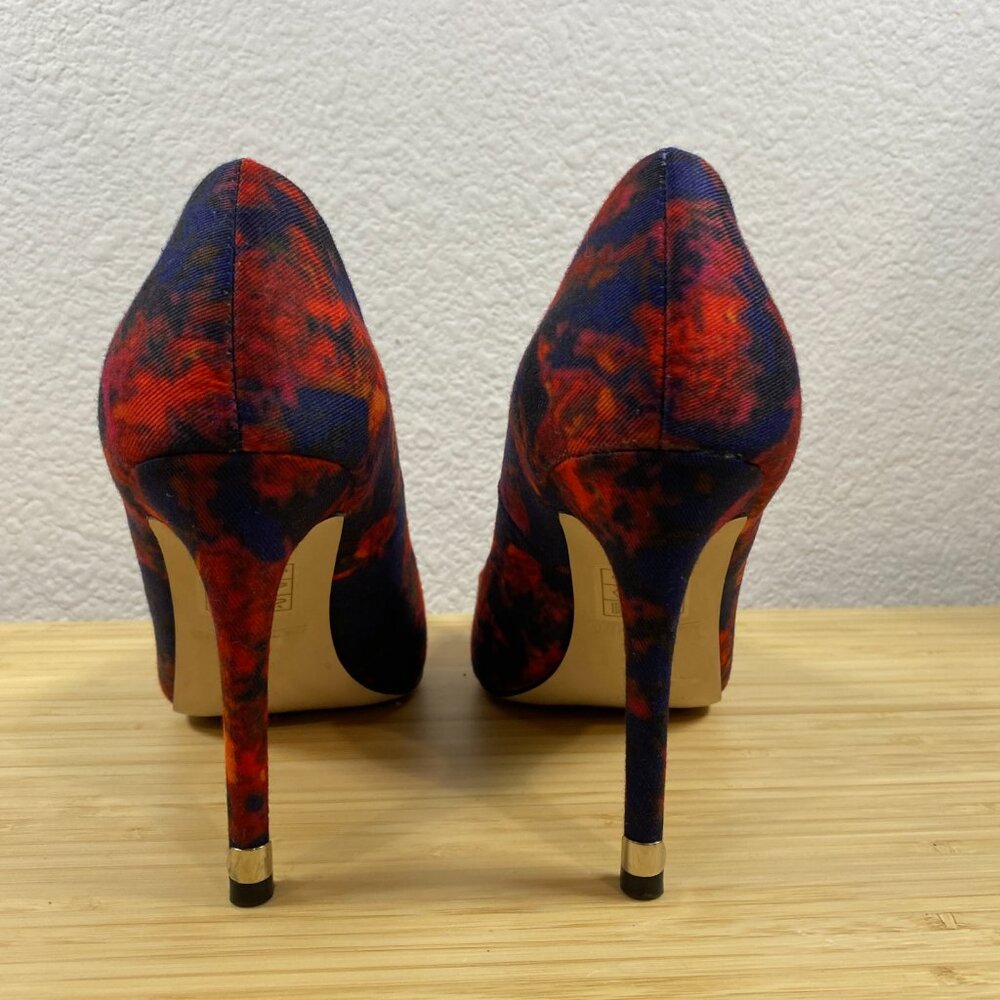 Call It Spring Abstract Print Pointed Toe Pumps  Size 6 - Picture 6 of 9